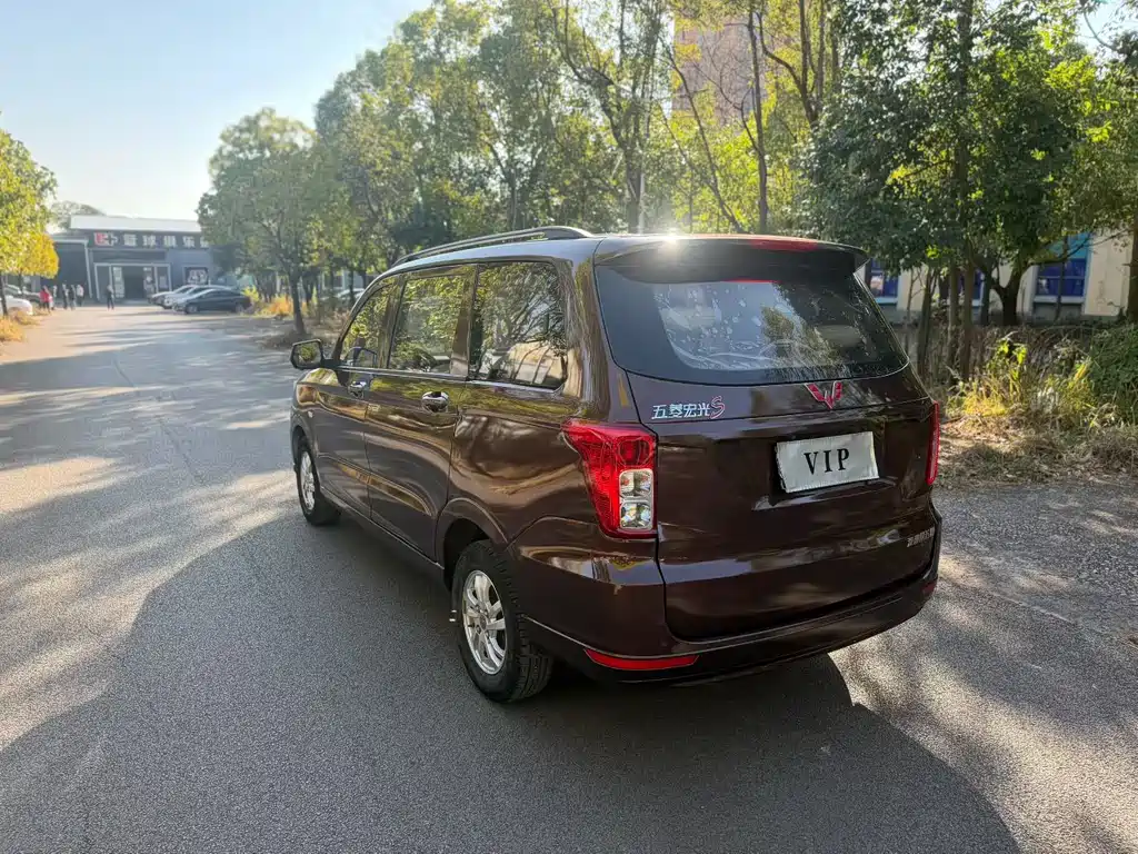 Wuling Hongguang 2021 1.5L S Standard LAR купить на сайте DeffCars
