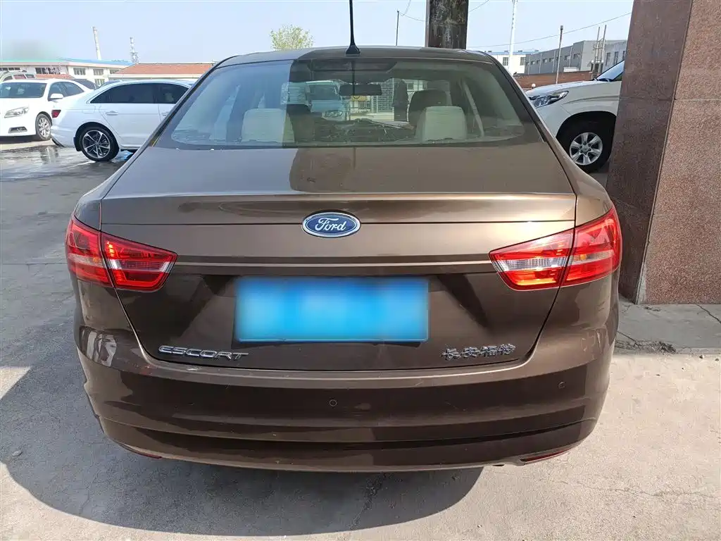 Escort 2017 facelift 1.5L manual comfort type купить на сайте DeffCars