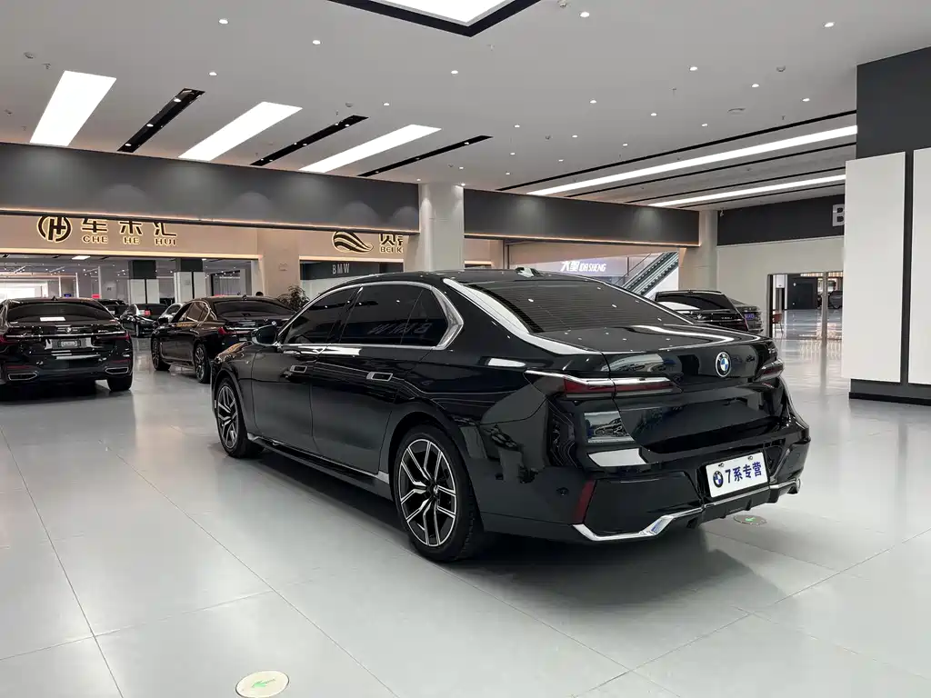 BMW 7 Series 2023 735Li M Sports Package купить на сайте DeffCars