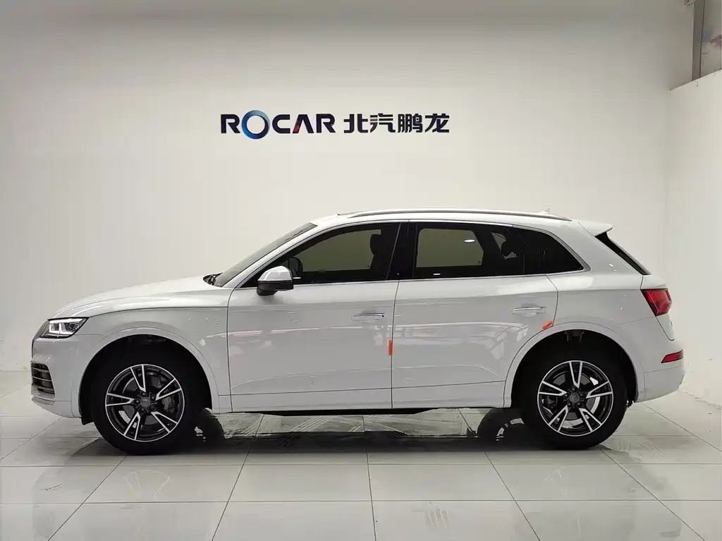 Audi Q5L 2018 40 TFSI enjoys fashionable style, National V купить на сайте DeffCars