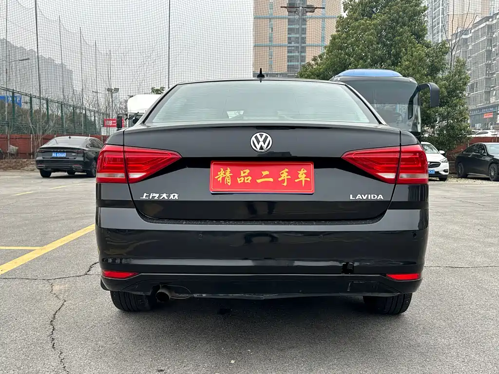 Lavida 2015 1.6L automatic fashion version купить на сайте DeffCars