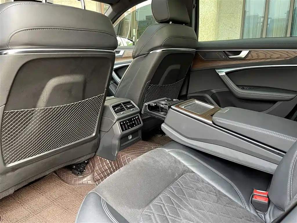 Audi A6L 2022 55 TFSI quattro exclusive dynamic model купить на сайте DeffCars