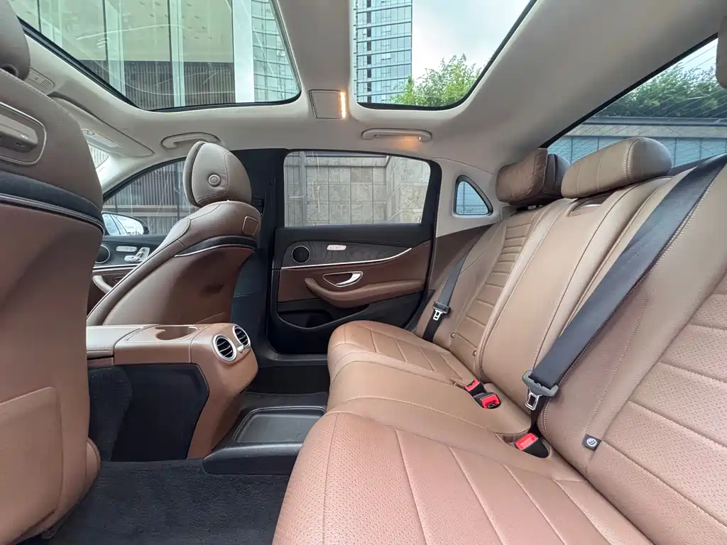 Mercedes-Benz E-Class 2018 E 300 L Sporty and Stylish купить на сайте DeffCars
