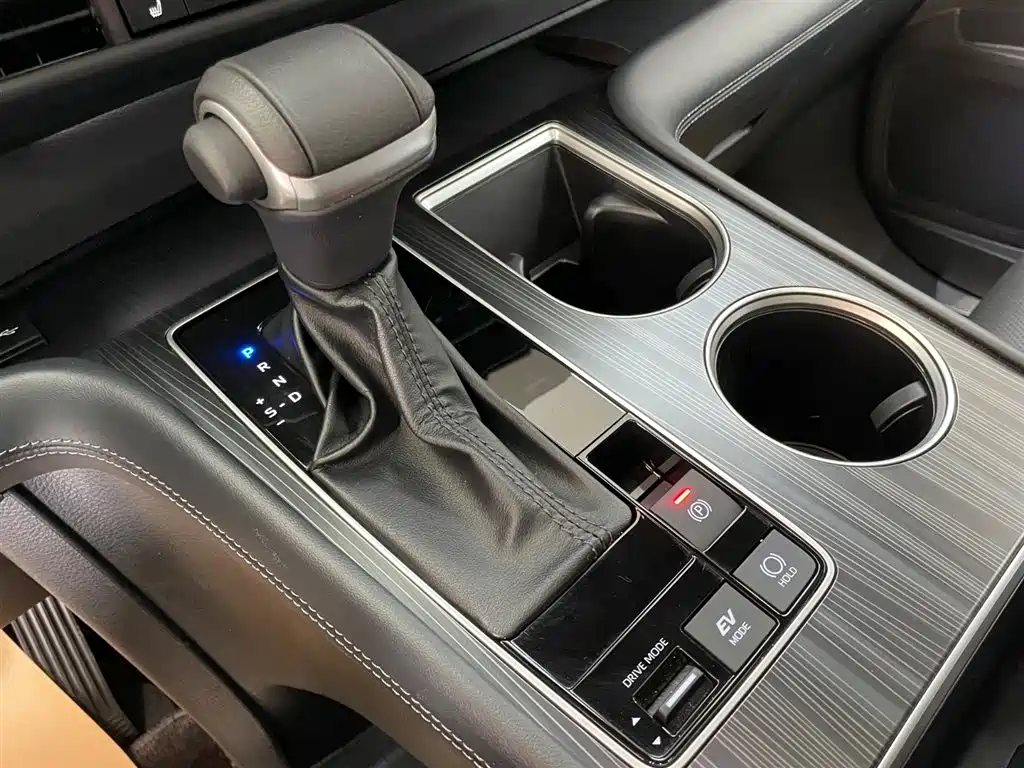 SIENNA 2024 2.5L hybrid four-wheel drive premium version купить на сайте DeffCars