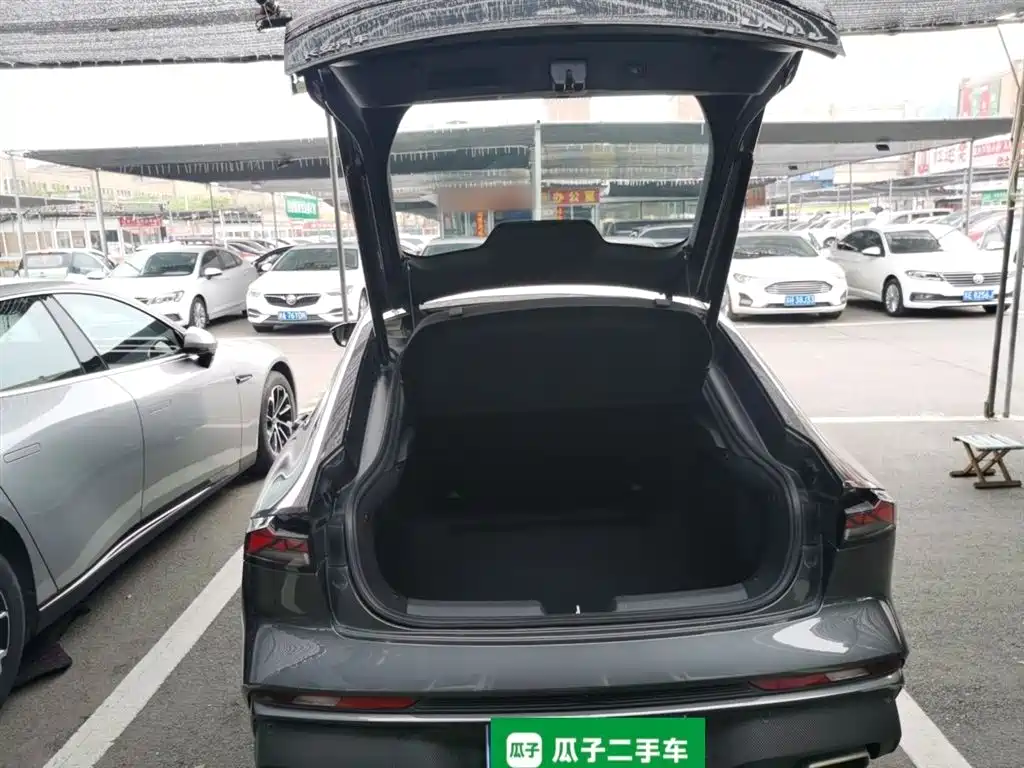 Changan UNI-V 2024 1.5T premium model купить на сайте DeffCars