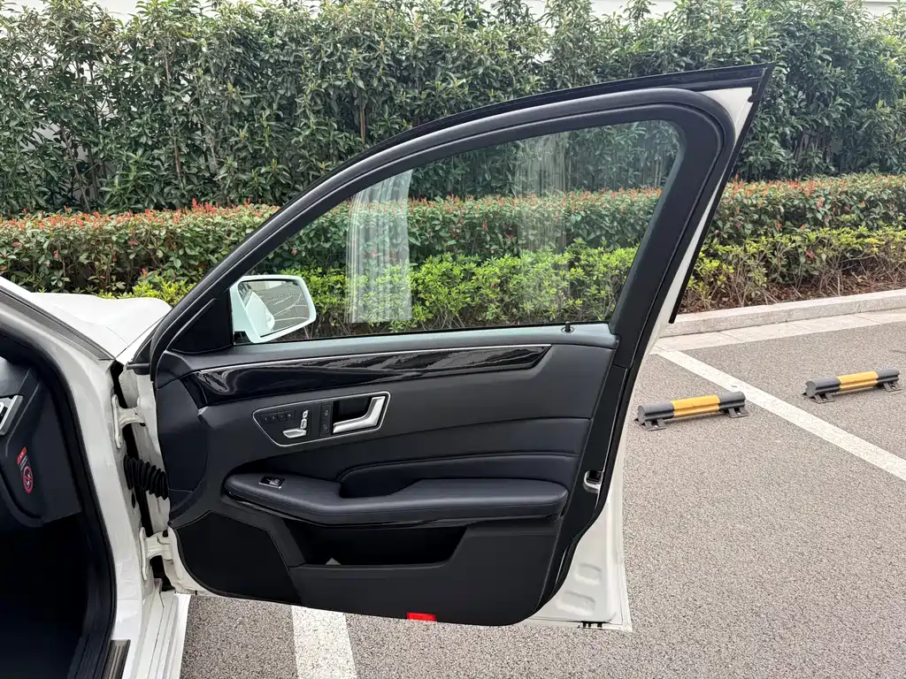 Mercedes-Benz E-Class 2015 E 260 L Sports купить на сайте DeffCars