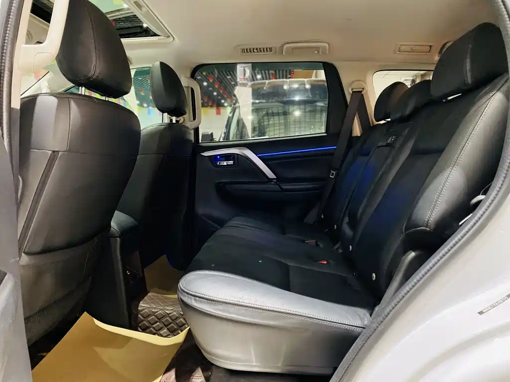 Pajero Jinchang Imported 2020 3.0L Deluxe Edition купить на сайте DeffCars