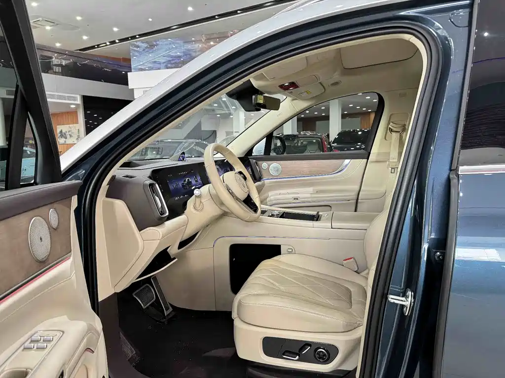 Wenjie M9 2024 extended range Ultra version 42kWh 6-seater version купить на сайте DeffCars