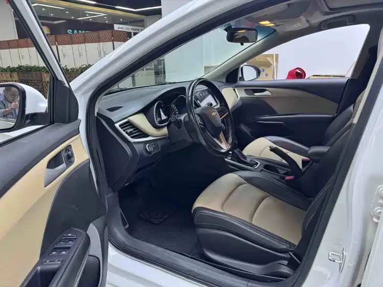Cruze 2022 320 Automatic Sunroof Edition купить на сайте DeffCars
