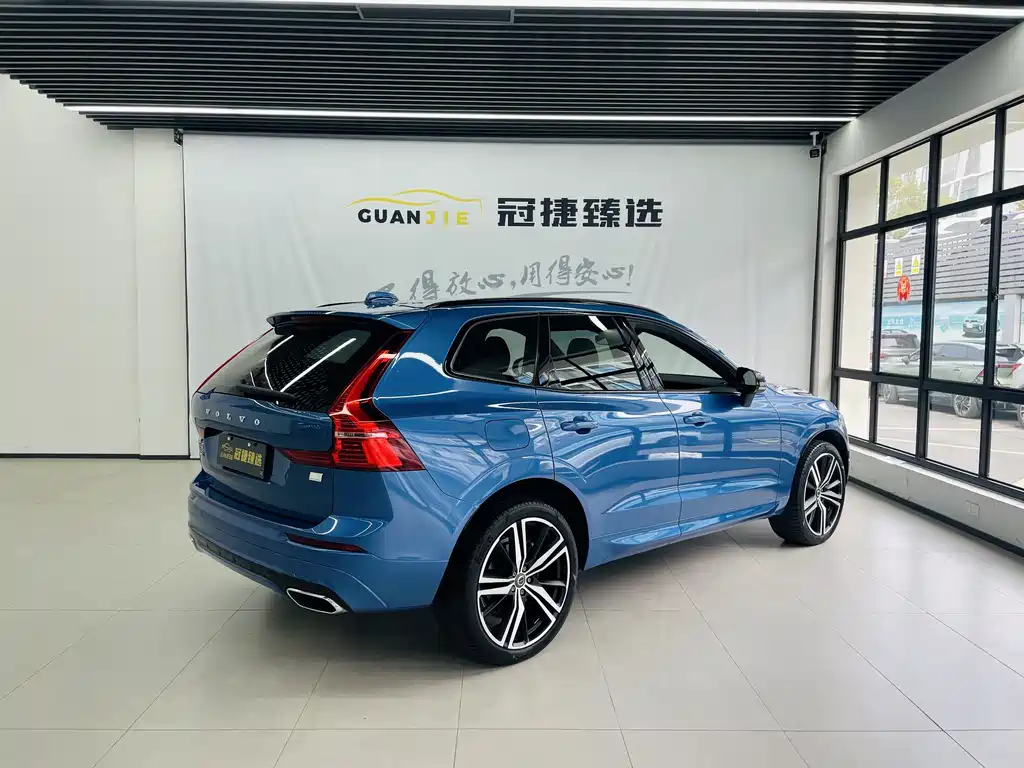 Volvo XC60 Plug-in Hybrid 2021 T8 E-Drive Hybrid Zhiyuan Sports Edition купить на сайте DeffCars