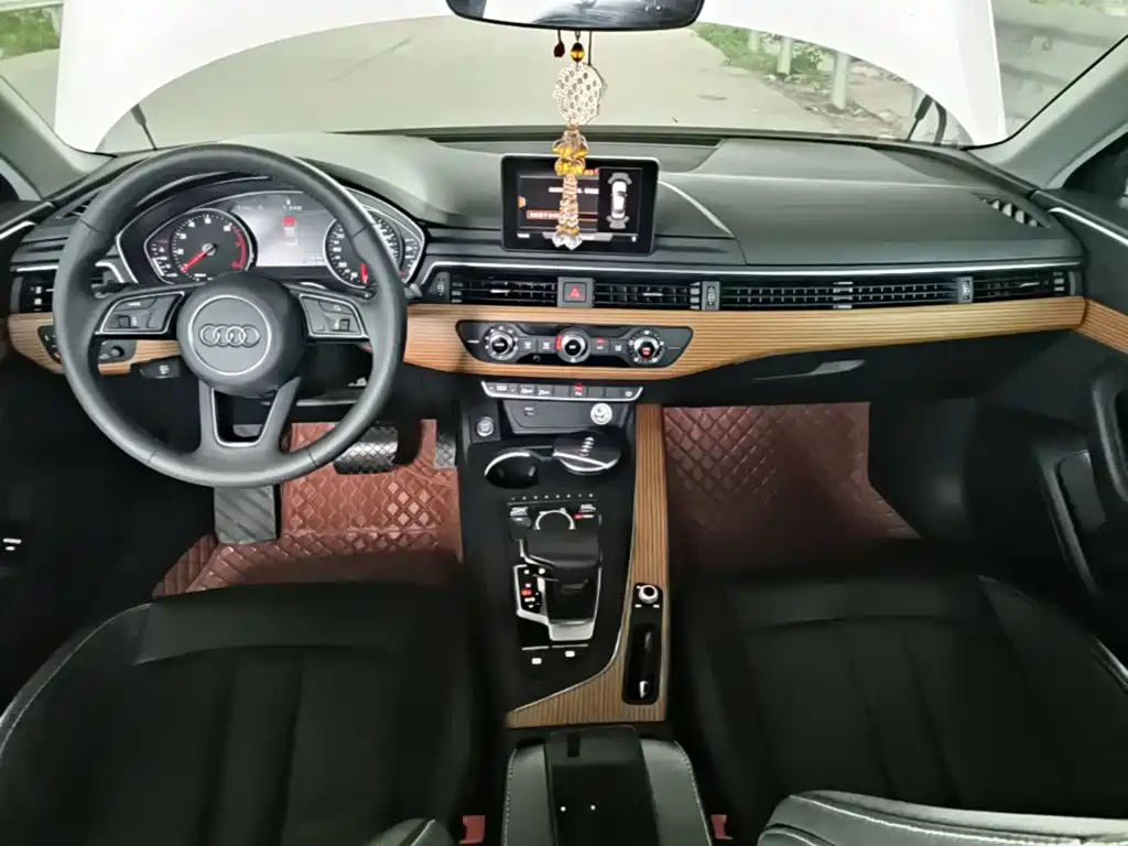 Audi A4L 2018 30th Anniversary Model 40 TFSI Enterprising купить на сайте DeffCars