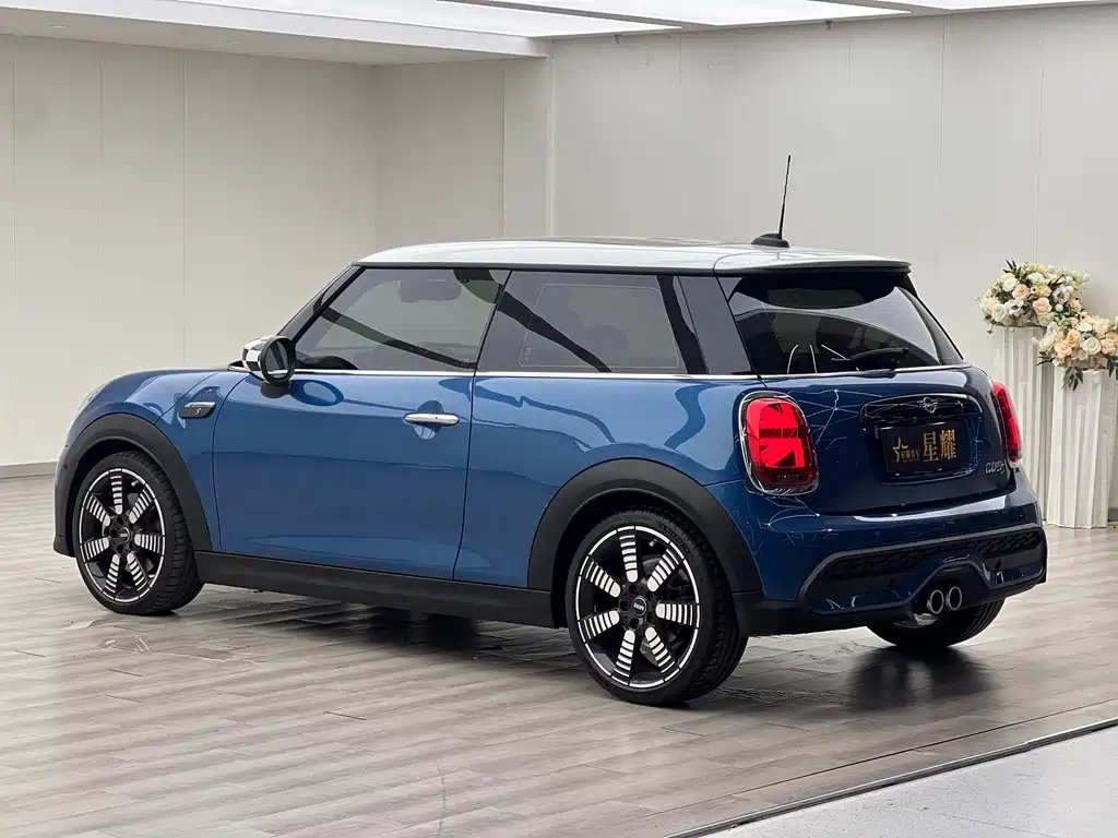 MINI 2022 2.0T COOPER S Artist купить на сайте DeffCars