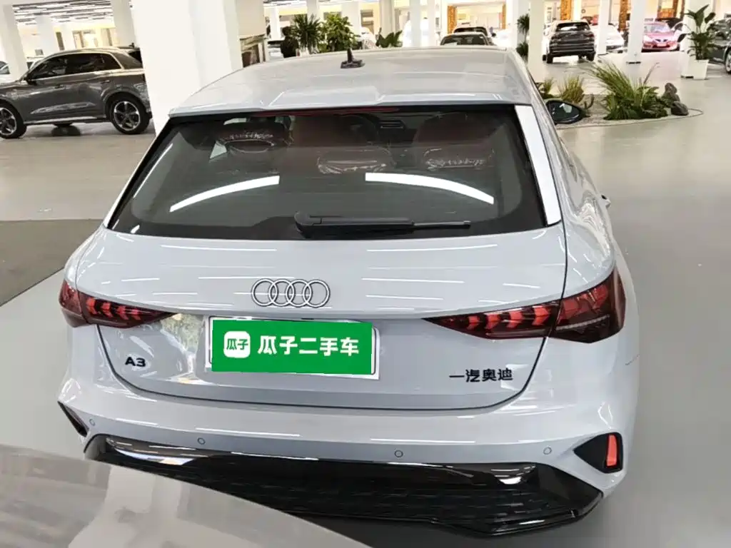Audi A3 2026 Sportback 35TFSI Flying Spur Premium + Deluxe Choice Pack купить на сайте DeffCars