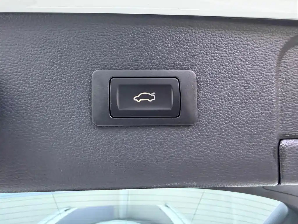 Tiguan L 2023 280TSI automatic two-wheel drive Chaochuang limited edition купить на сайте DeffCars