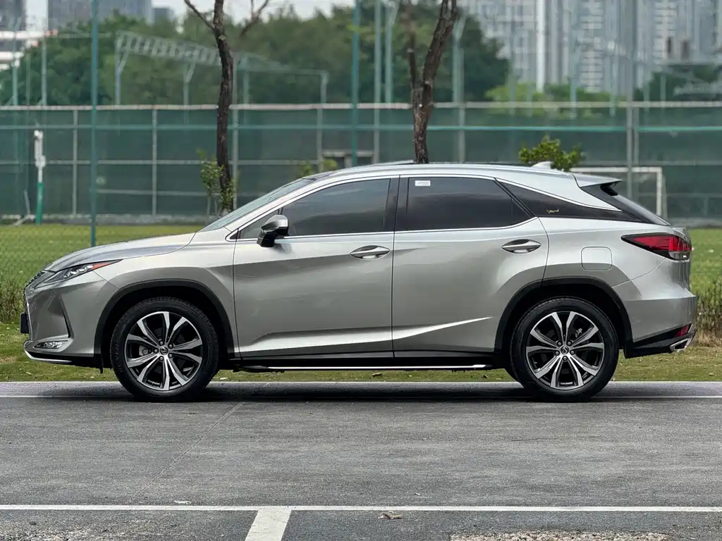 Lexus RX 2020 facelift 300 four-wheel drive luxury version купить на сайте DeffCars
