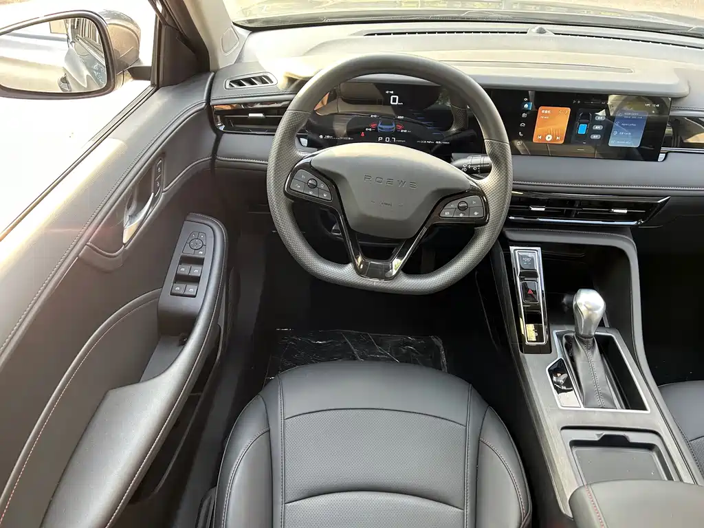 Roewe i5 2026 1.5L CVT Deluxe Edition купить на сайте DeffCars