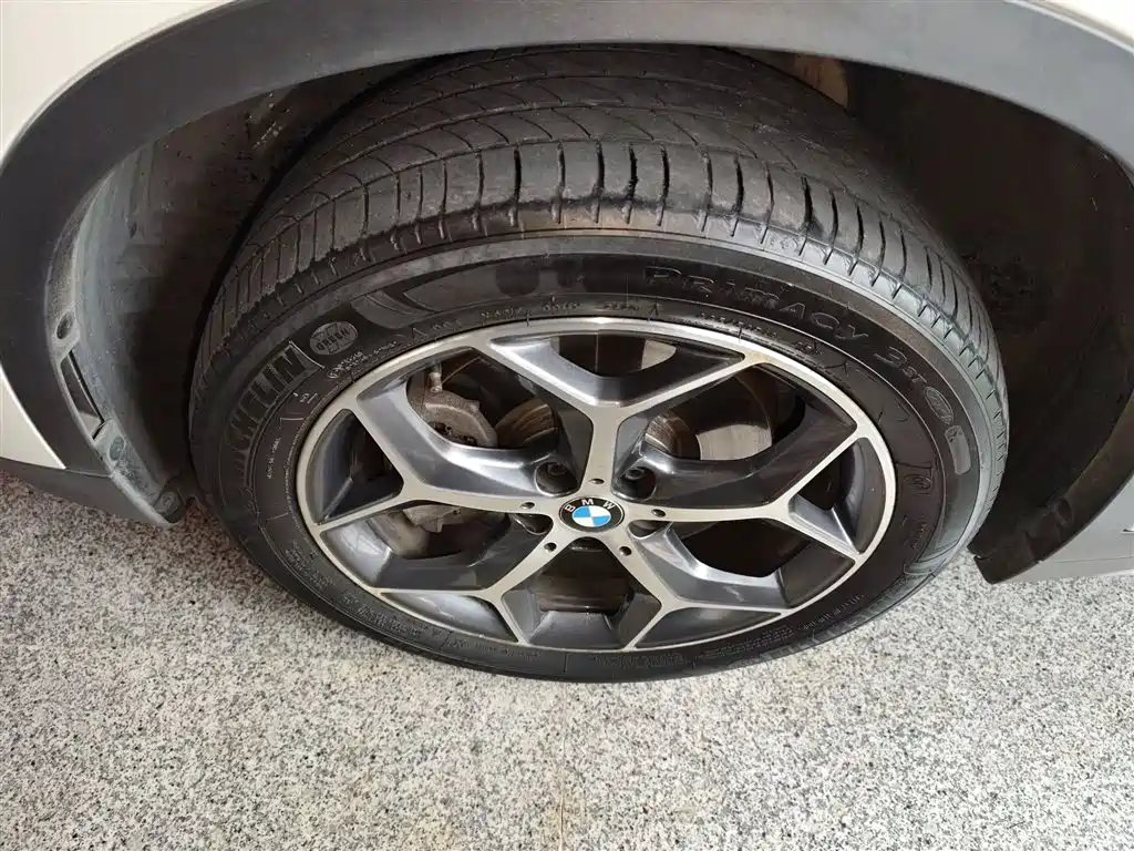 BMW X1 2018 xDrive20Li Exclusive Model купить на сайте DeffCars