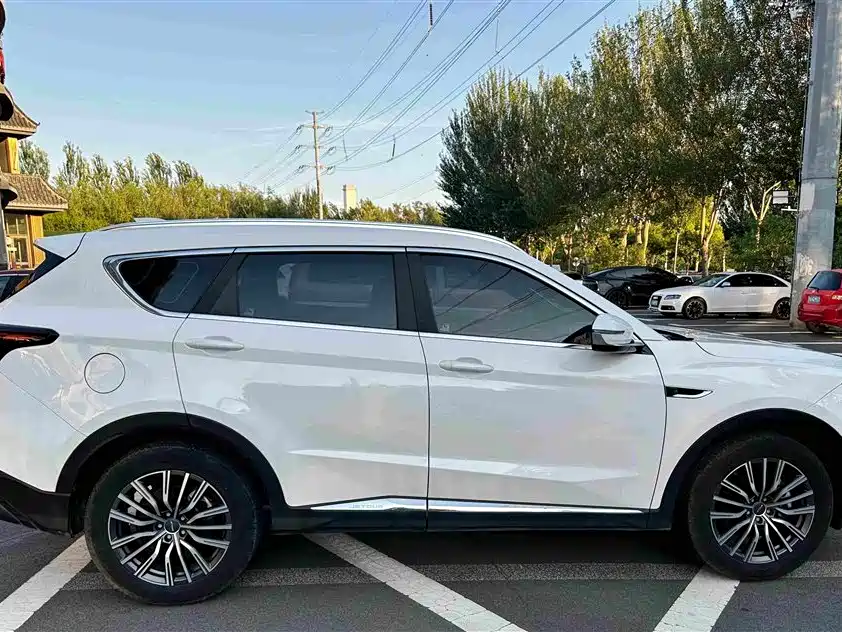 Jietu X70 PLUS 2023 model 1.5T DCT Ziqiang PRO 5 seats купить на сайте DeffCars