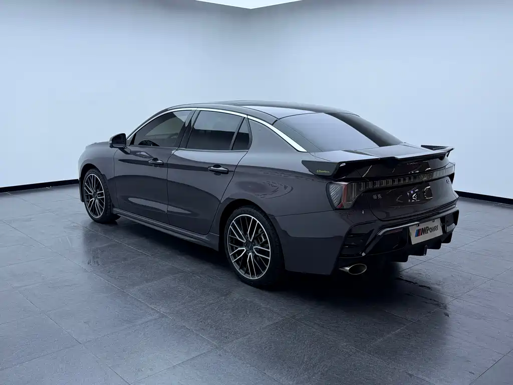 Lynk & Co 03 2025 2.0TD DCT Champion Edition Pro купить на сайте DeffCars