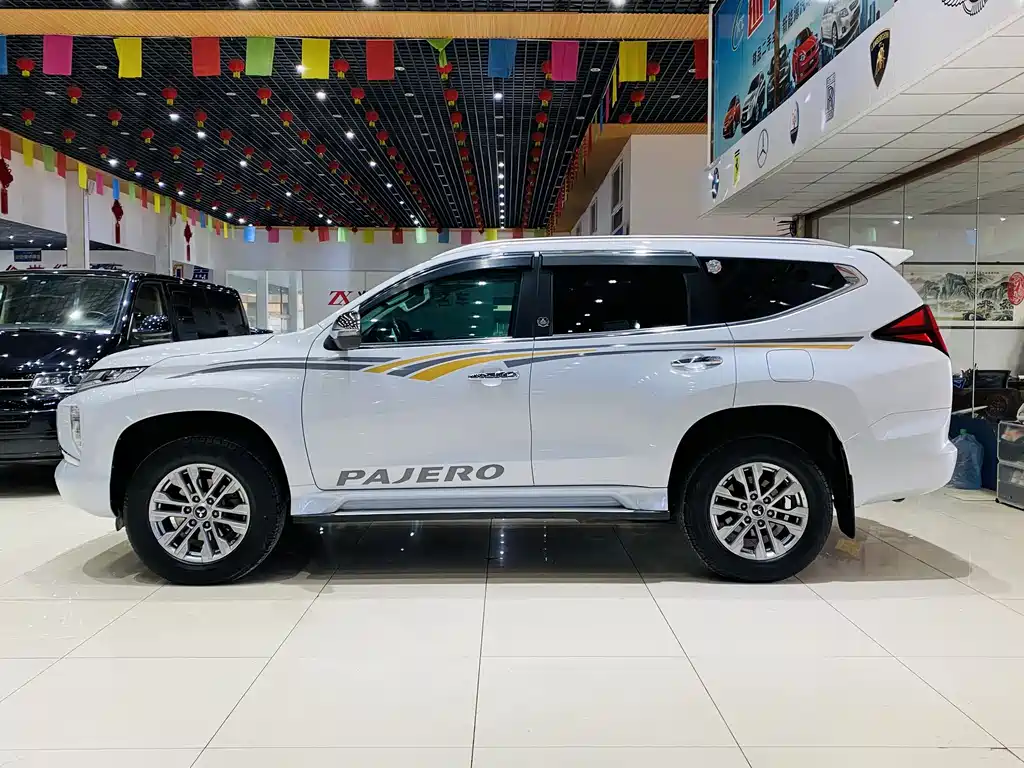 Pajero Jinchang Imported 2020 3.0L Deluxe Edition купить на сайте DeffCars