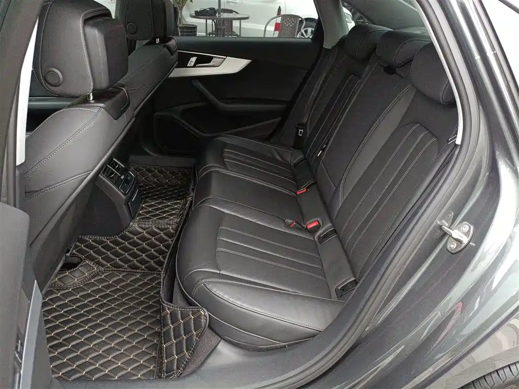 Audi A4L 2024 40 TFSI Fashionable and Dynamic купить на сайте DeffCars