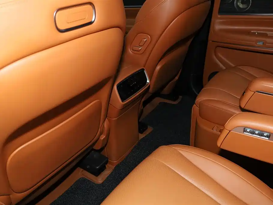 Wenjie M9 2024 extended range Ultra version 42kWh 6-seater version купить на сайте DeffCars