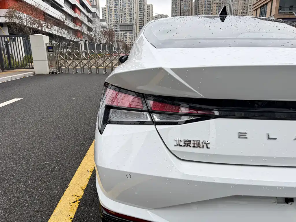 Elantra 2022 1.5L CVT LUX Premium Edition купить на сайте DeffCars