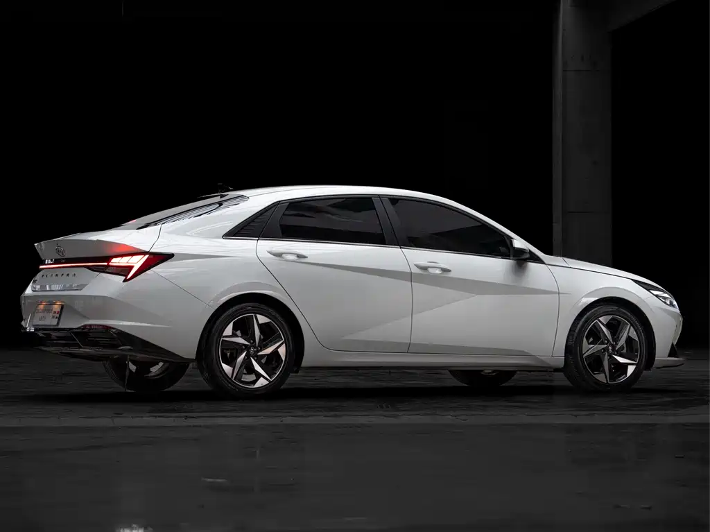 Elantra 2022 1.5L CVT LUX Premium Edition купить на сайте DeffCars
