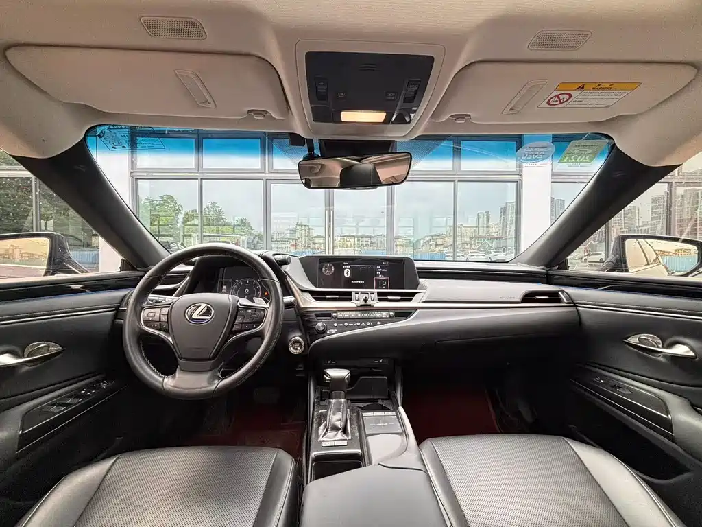 Lexus ES 2018 200 Excellence Edition National V купить на сайте DeffCars