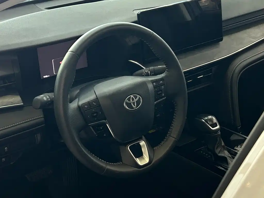 Camry 2024 Shuangqing 2.0HGVP Deluxe Edition купить на сайте DeffCars