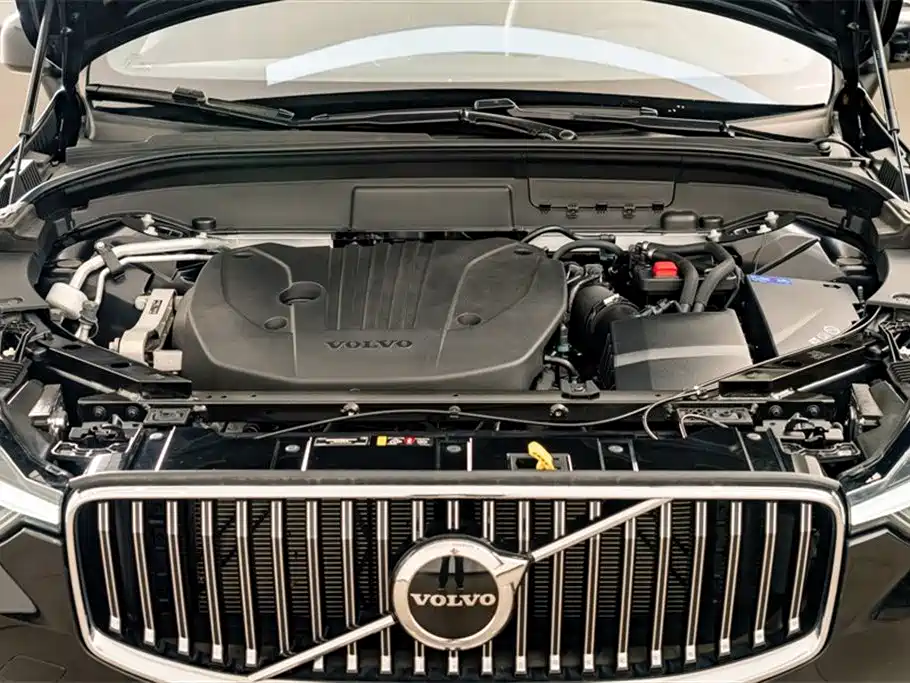 Volvo XC60 2025 B5 four-wheel drive Zhiyuan luxury version купить на сайте DeffCars