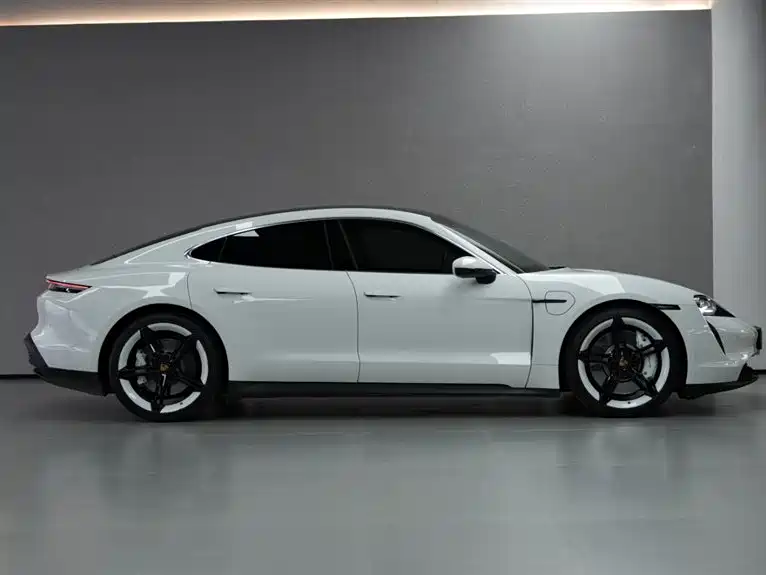 Taycan 2022 Taycan купить на сайте DeffCars