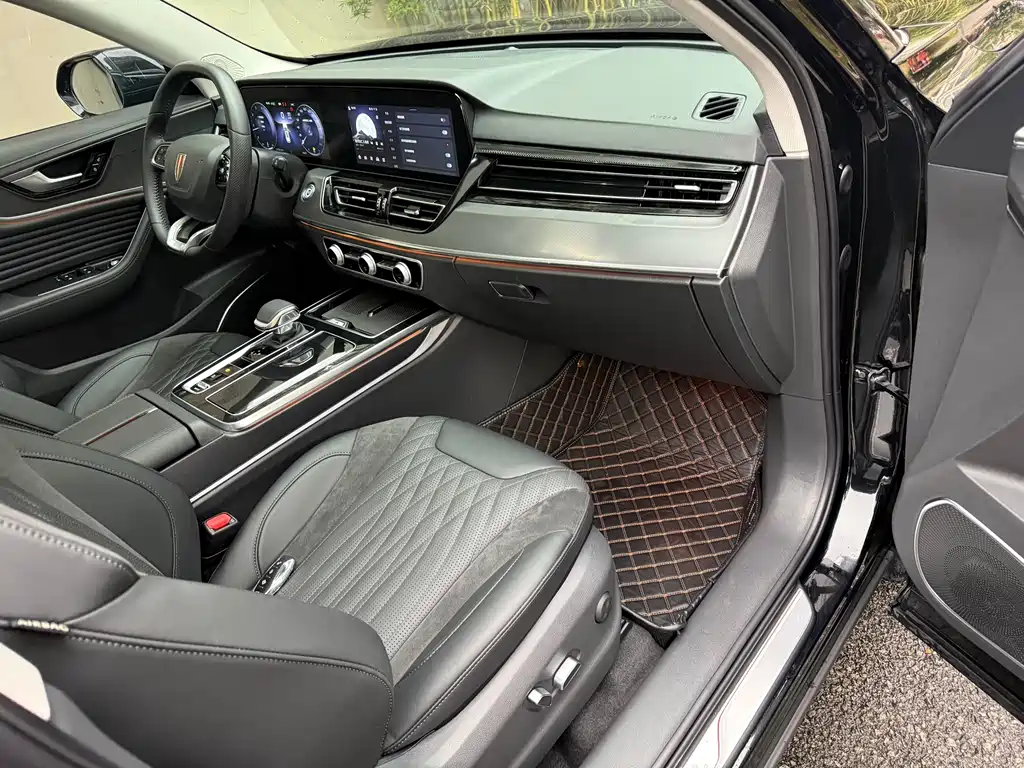 Hongqi HS5 2025 2.0T two-wheel drive Qixiang Pro version купить на сайте DeffCars