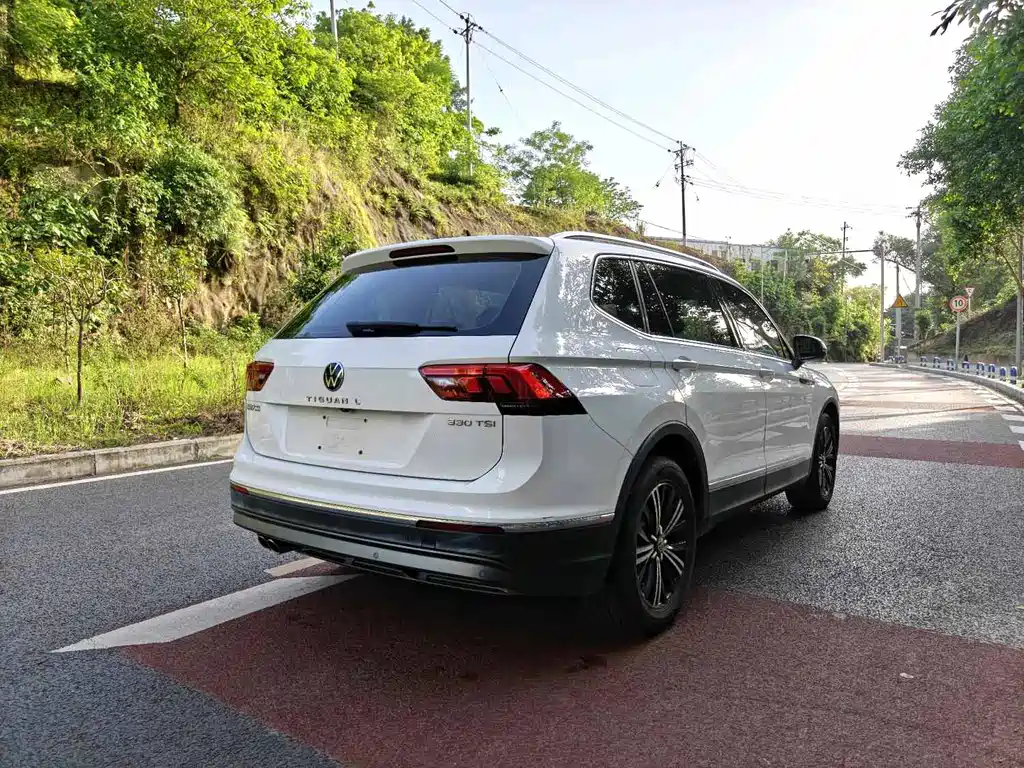 Tiguan L 2021 330TSI automatic two-wheel drive smart version купить на сайте DeffCars