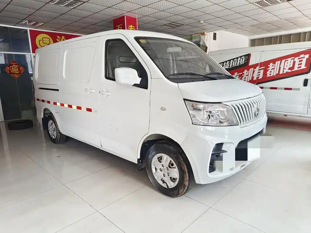 Changan Ruixing EM60 2021 pure electric van transporter 70kW купить на сайте DeffCars