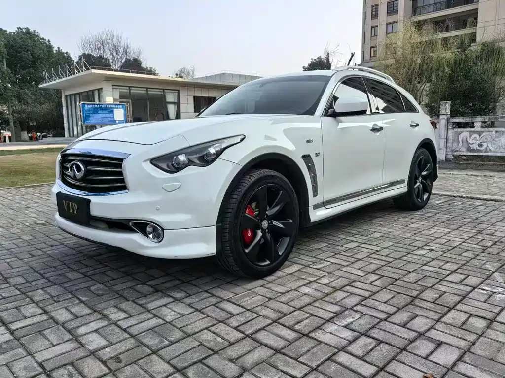 Infiniti QX70 2013 3.7L Standard Edition купить на сайте DeffCars