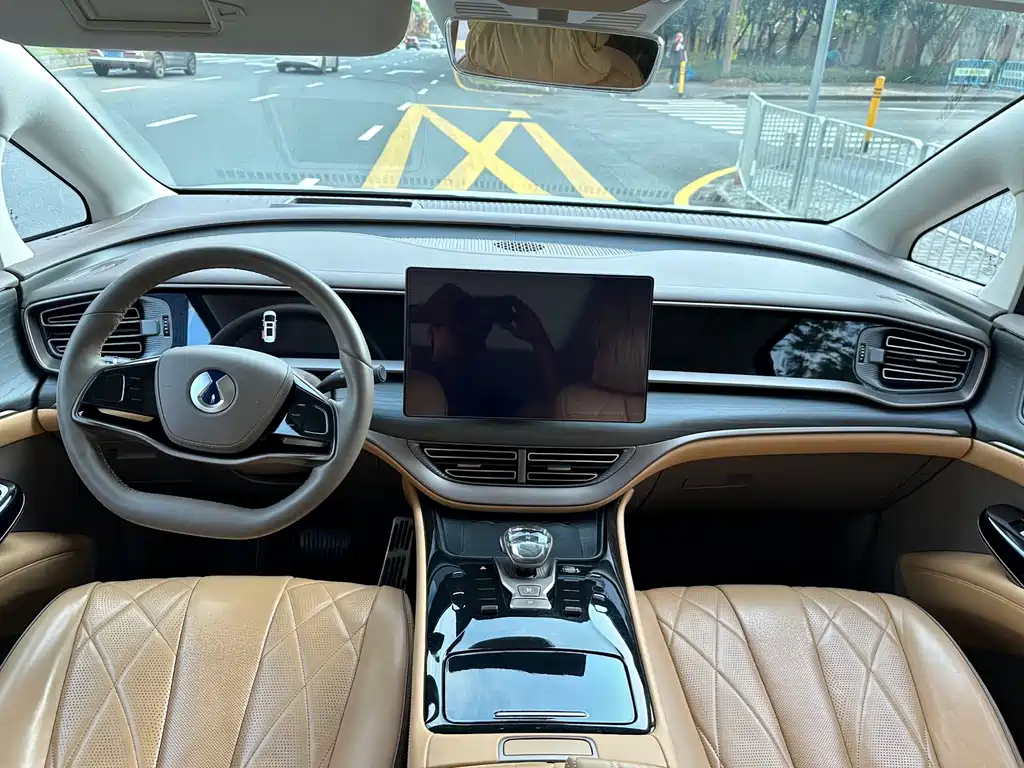 Denza D9 2022 DM-i 970 four-wheel drive premium model купить на сайте DeffCars