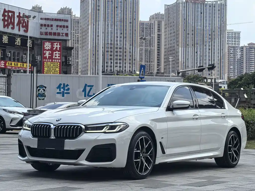 BMW 5 Series 2021 530Li Leading M Sports Package купить на сайте DeffCars