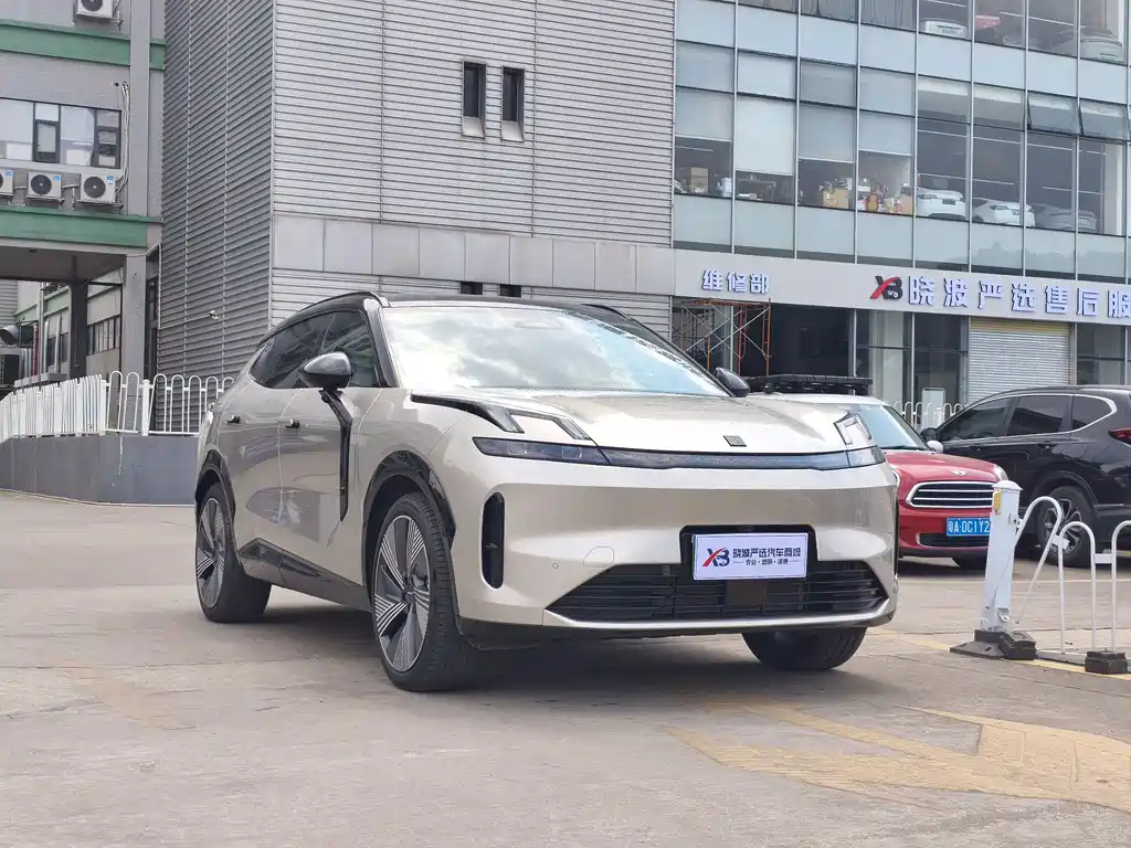 Lynk & Co 08 EM-P 2023 220km four-wheel drive performance Halo купить на сайте DeffCars