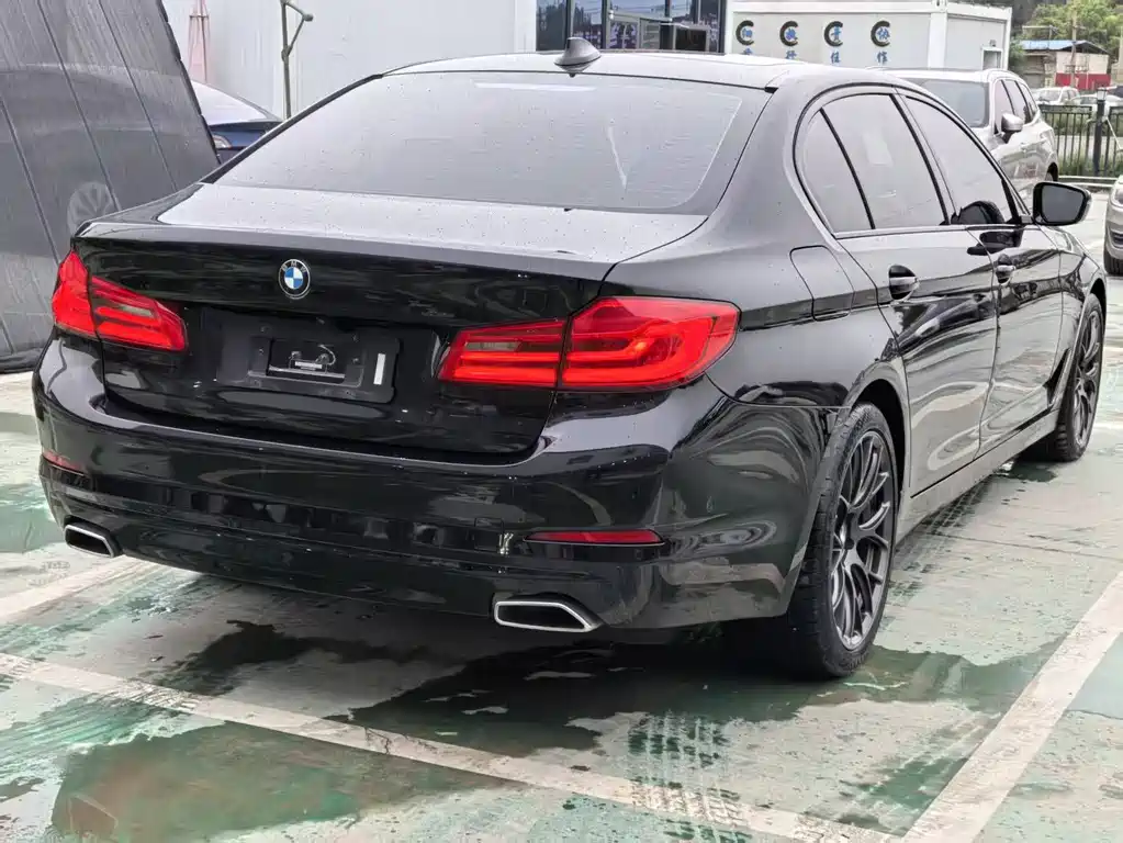 BMW 5 Series New Energy 2020 Mileage Upgraded Version 530Le Pioneer Version купить на сайте DeffCars