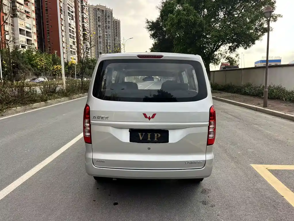 Wuling Hongguang V 2019 1.5L standard L2B купить на сайте DeffCars