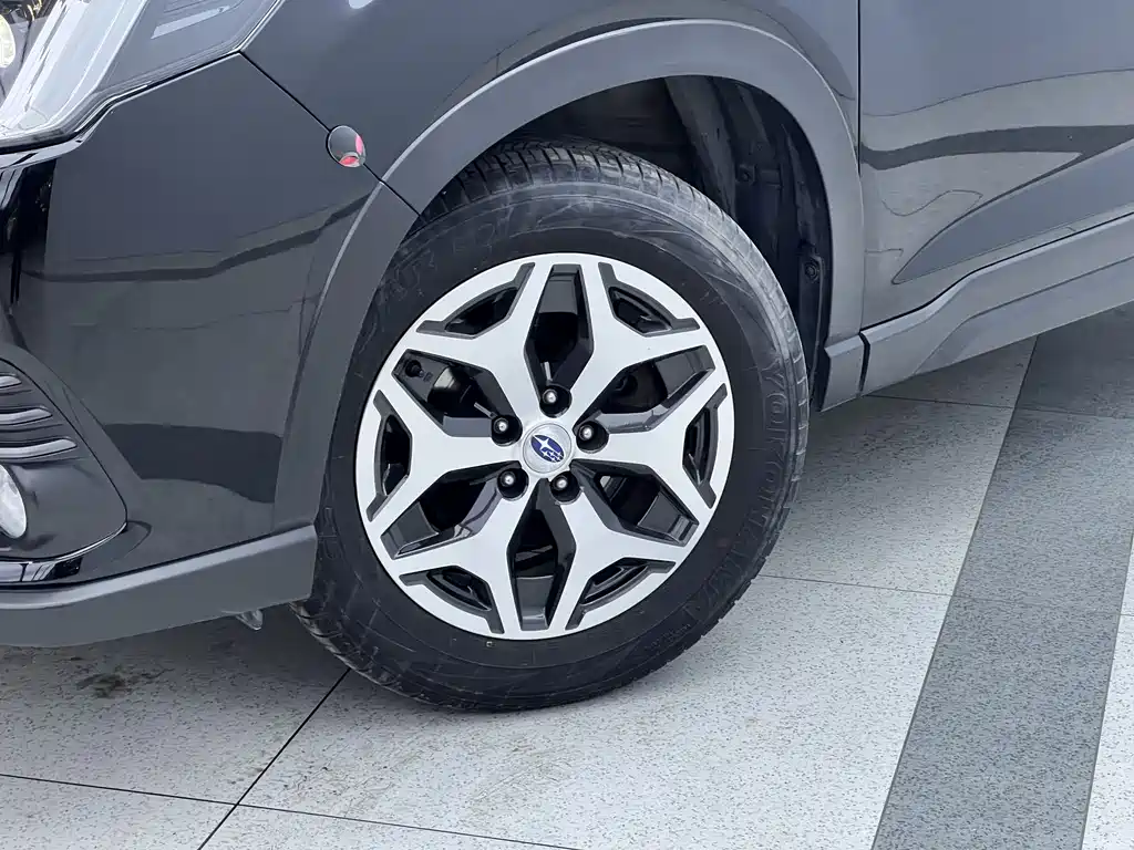 Forester 2022 2.0i AWD Deluxe Edition EyeSight купить на сайте DeffCars