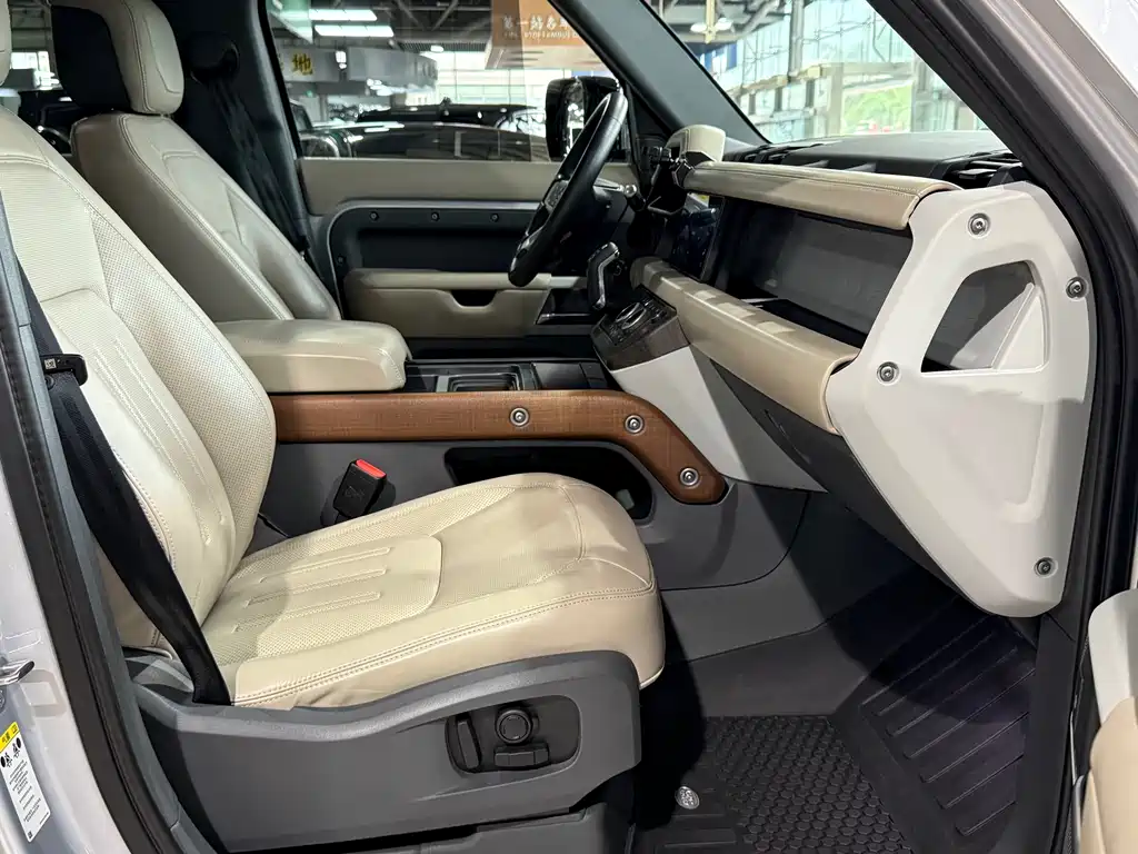 Land Rover Defender 2021 110 P400 Dark Special Edition купить на сайте DeffCars