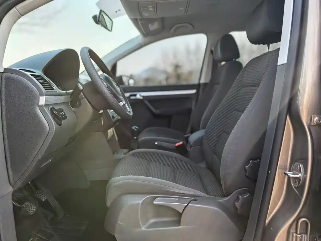 Touran 2013 1.4T manual comfort version 5 seats купить на сайте DeffCars