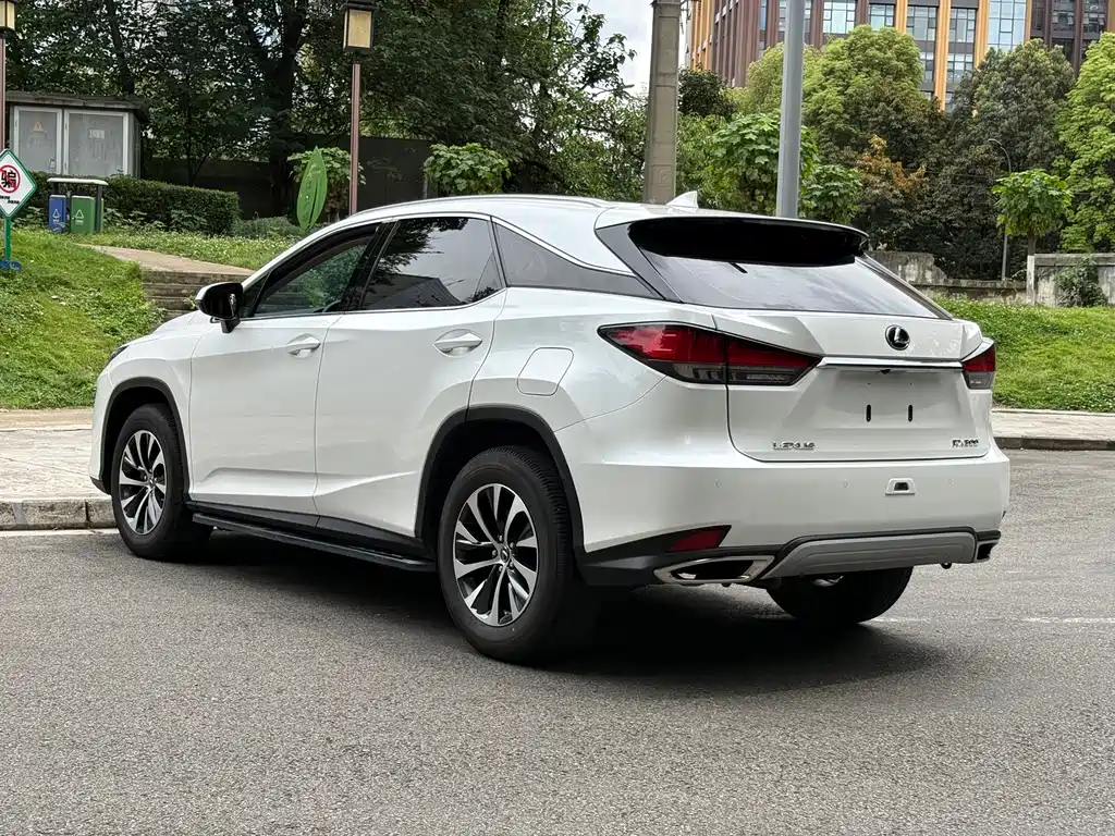Lexus RX 2020 300 2WD Elite Edition National VI купить на сайте DeffCars