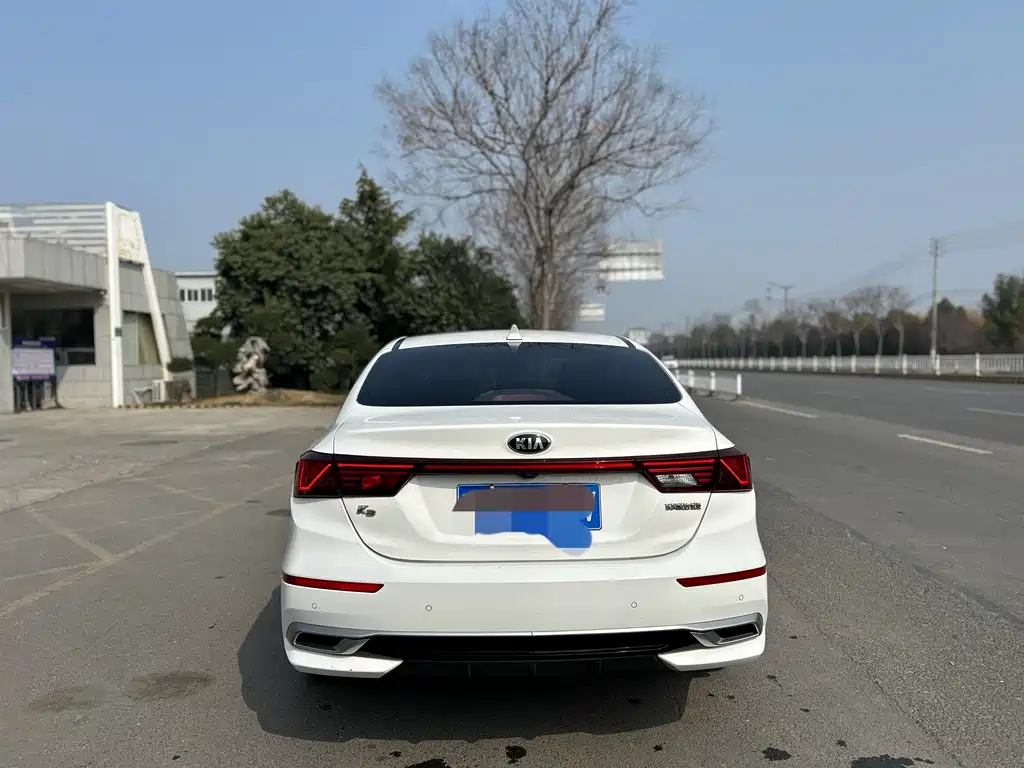 Kia K3 2021 1.5L CVT Fashion Edition купить на сайте DeffCars