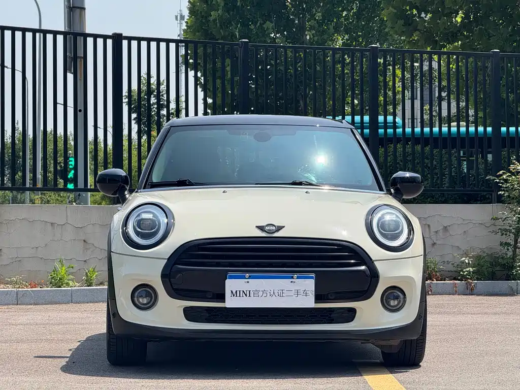 MINI 2019 1.5T COOPER Classic Five-Door Edition купить на сайте DeffCars