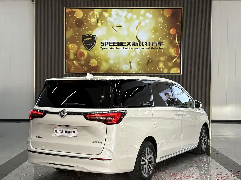 Buick GL8 2023 ES Lu Zun Exclusive Model купить на сайте DeffCars