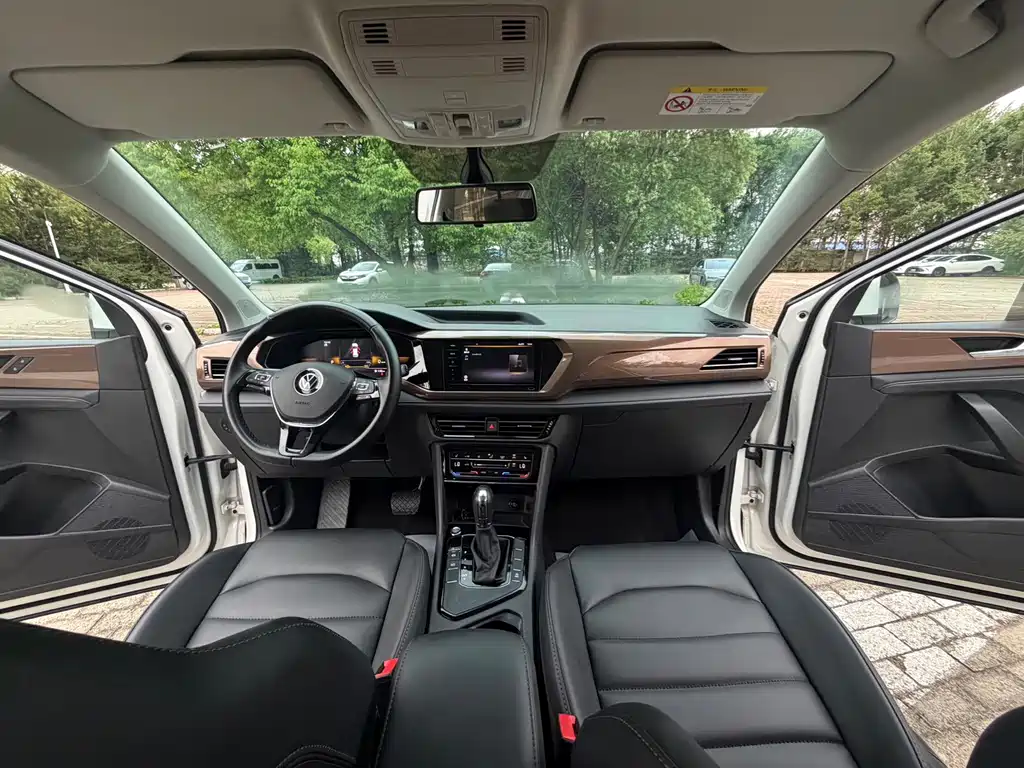 Tuyue 2022 280TSI two-wheel drive luxury version купить на сайте DeffCars