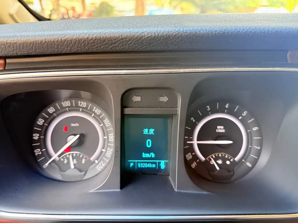 Buick GL8 2018 28T luxury model National VI купить на сайте DeffCars
